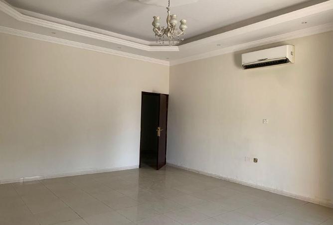 87448707 - Property Image 2