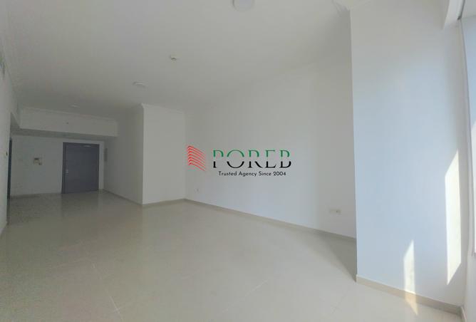 Unfurnished | Near Metro | Well Maintained photo 3