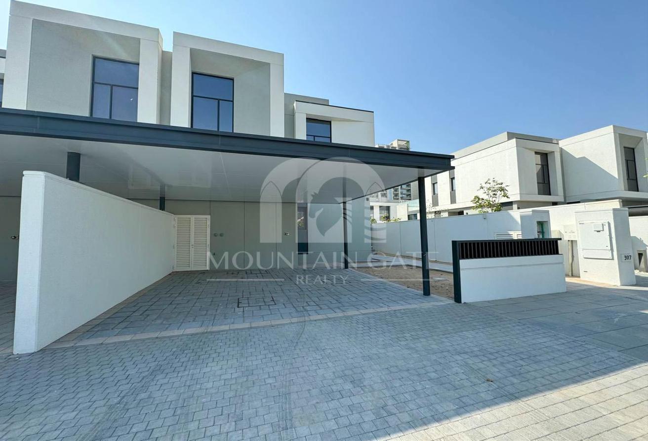 Park View, Corner Unit and Large Plot Landscaped photo 4