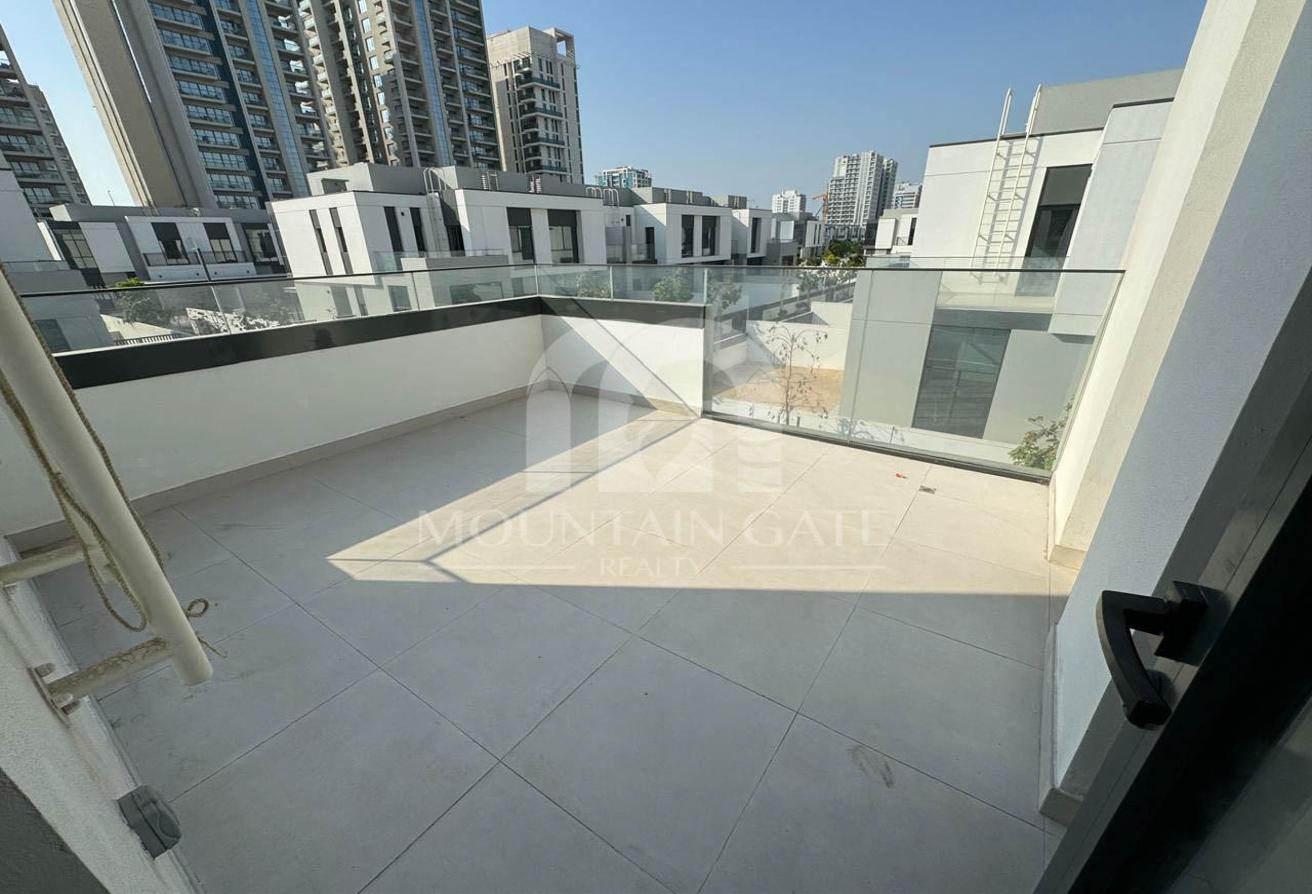 Park View, Corner Unit and Large Plot Landscaped photo 18