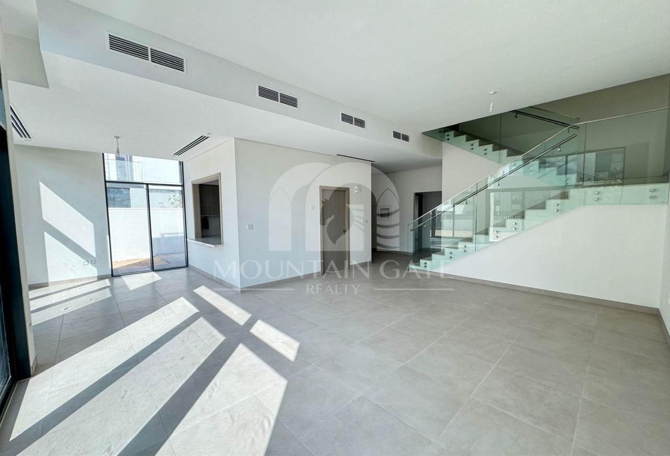 Park View, Corner Unit and Large Plot Landscaped photo 3