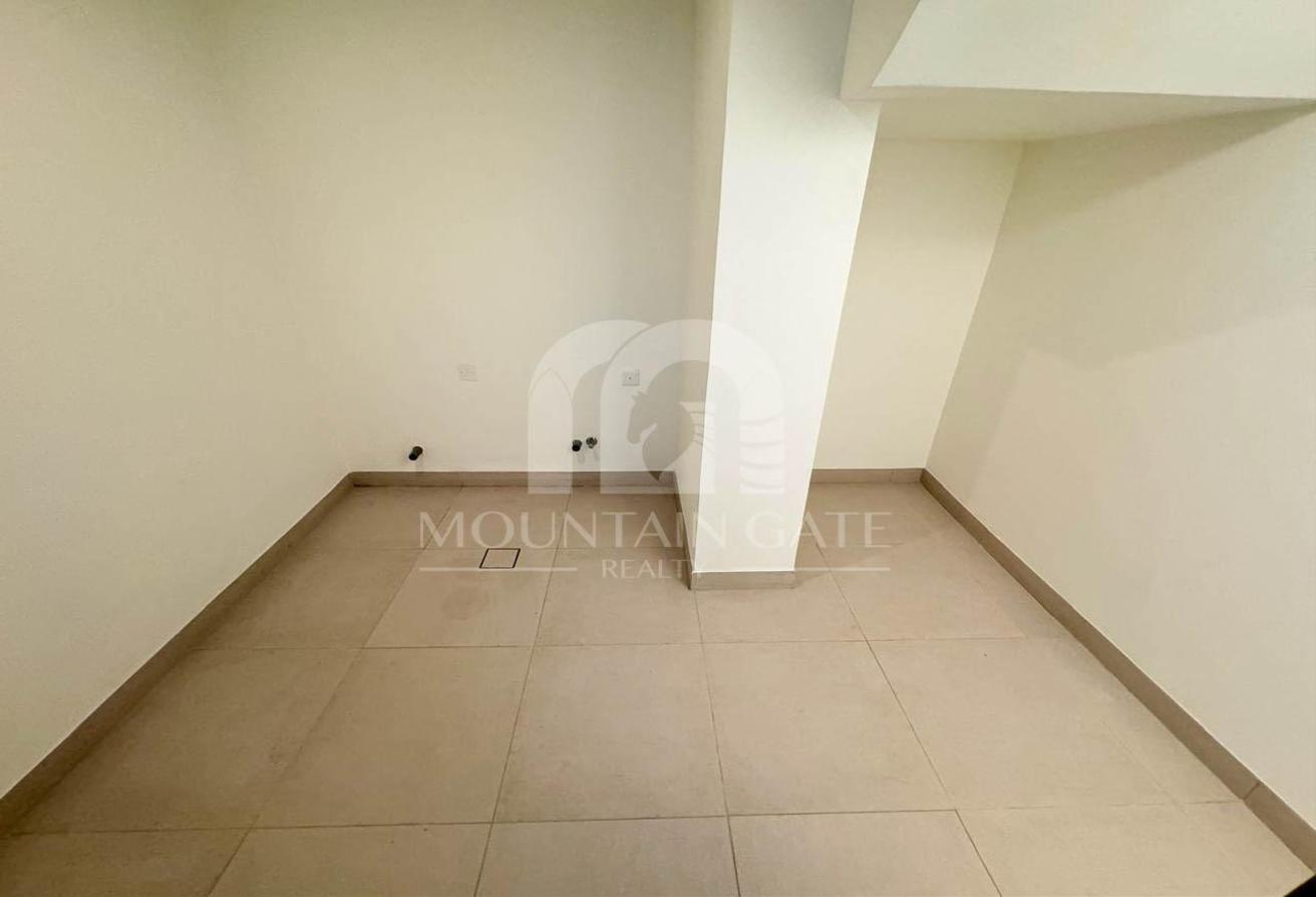 Park View, Corner Unit and Large Plot Landscaped photo 7