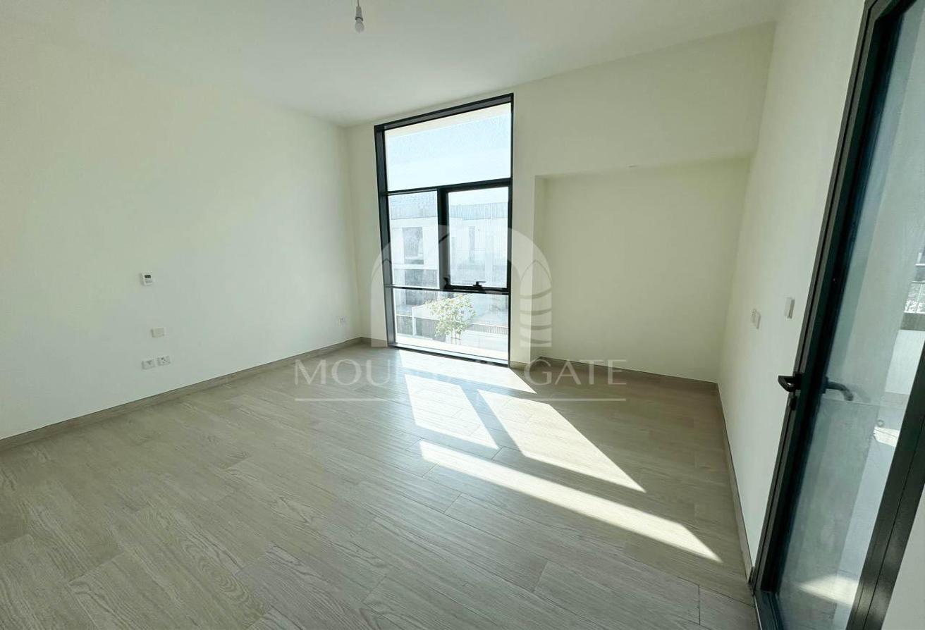 Park View, Corner Unit and Large Plot Landscaped photo 8
