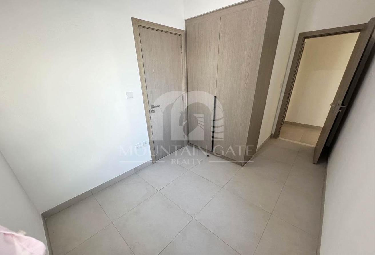 Park View, Corner Unit and Large Plot Landscaped photo 5