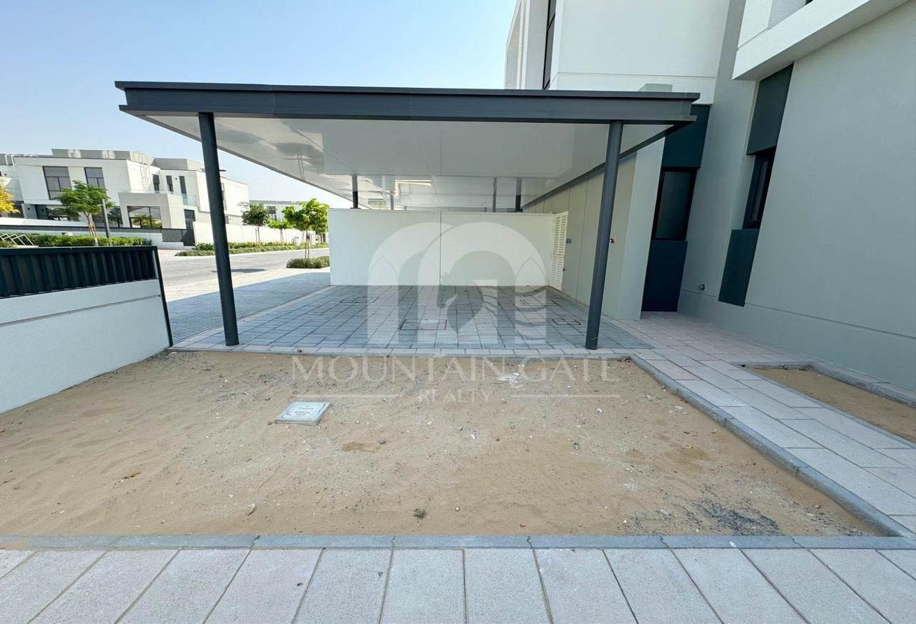 Park View, Corner Unit and Large Plot Landscaped photo 13