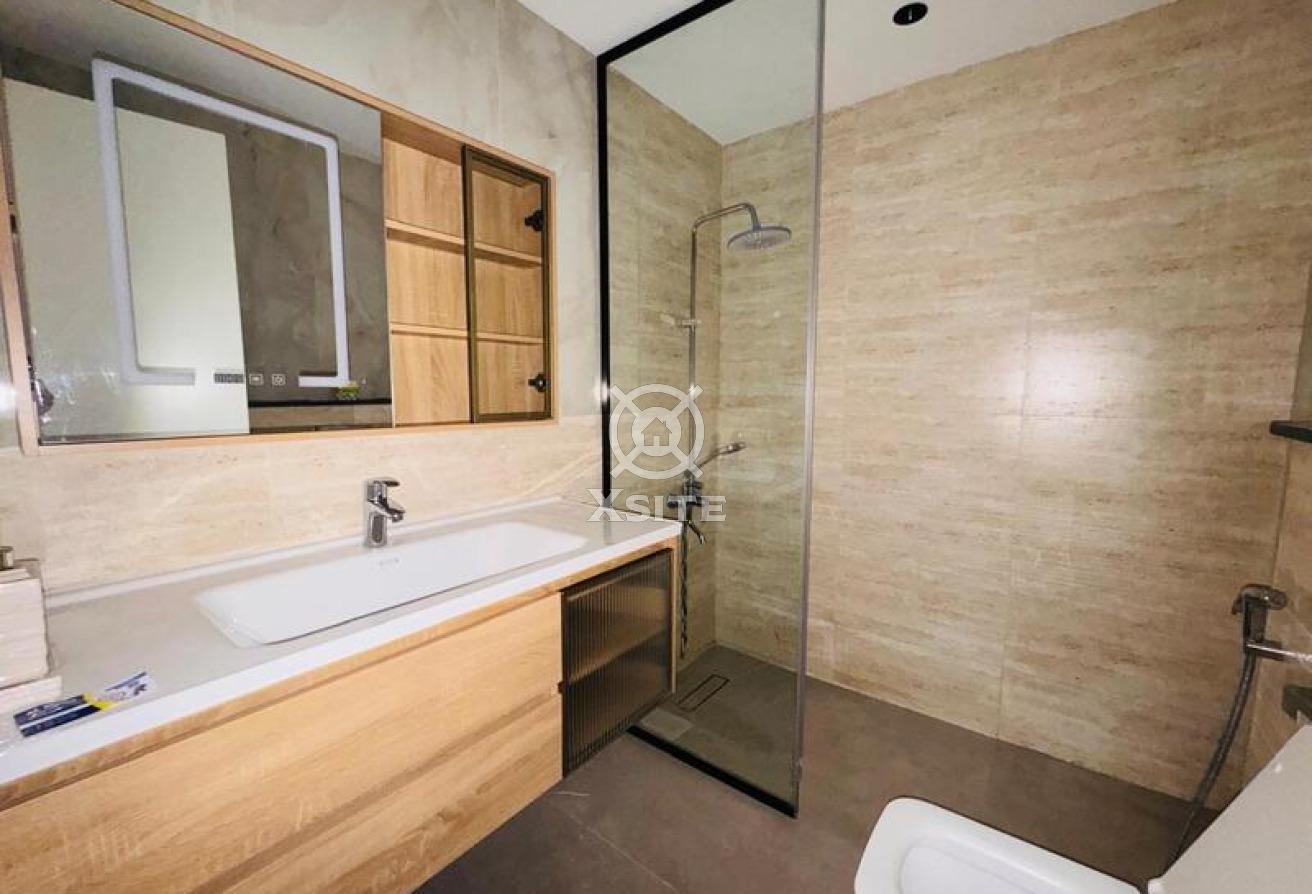 Ready to Move| Renovated |Spacious Layout photo 10