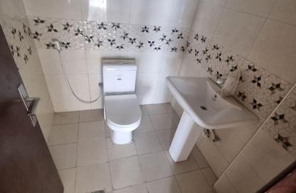Whole Building - Studio - 2 Bathrooms for rent in Al Nabba - Sharjah