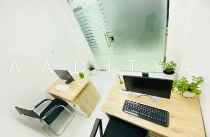 مكتب - غرفة نوم - 1 حمام للايجار في ريد اڤينيو - منطقة القرهود - دبي