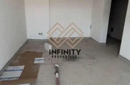 شقة - 2 غرف نوم - 3 حمامات للبيع في قرية الاميرة - الياسمين - عجمان