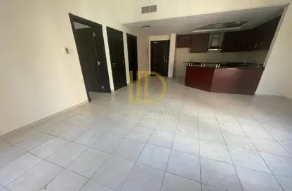 شقة - غرفة نوم - 2 حمامات للايجار في ديسكفري جاردنز - دبي