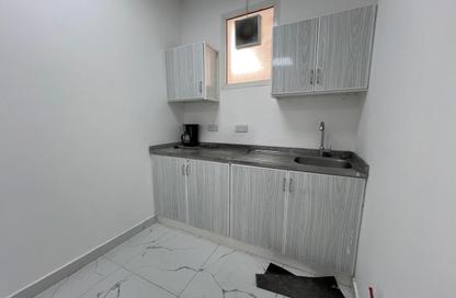 Apartment - Studio - 1 Bathroom for rent in Khalidiya Street - Al Khalidiya - Abu Dhabi