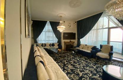 شقة - 2 غرف نوم - 3 حمامات للبيع في مساكن كورنيش عجمان - طريق كورنيش عجمان - عجمان