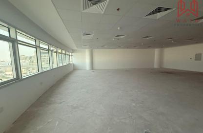 Office Space - Studio - 1 for rent in Al Garhoud business center - Al Garhoud - Dubai