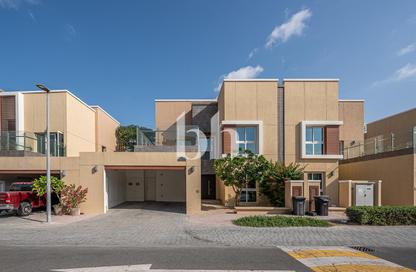 Villa - 4 - 6 for sale in Villa Lantana 2 - Villa Lantana - Dubai Science Park - Dubai