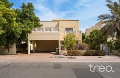 Villa - 4 Bedrooms - 3 Bathrooms for sale in Meadows 9 - Meadows - Dubai