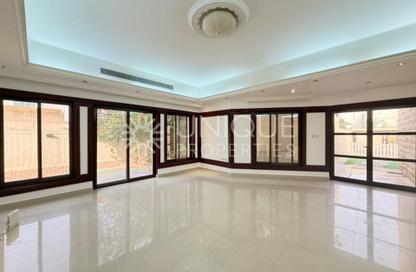 Villa - 3 Bedrooms - 4 Bathrooms for rent in Umm Suqeim 1 - Umm Suqeim - Dubai