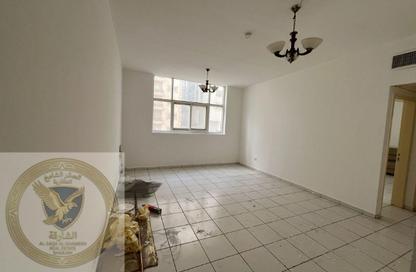 Apartment - 1 Bedroom - 2 Bathrooms for rent in New Al Taawun Road - Al Taawun - Sharjah