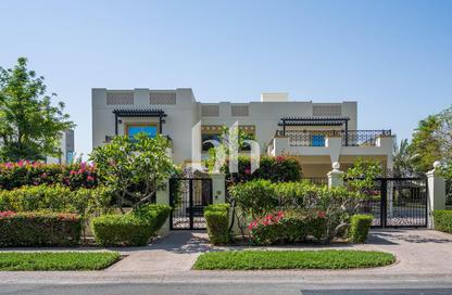 Villa - 5 Bedrooms - 6 Bathrooms for rent in Sector H - Emirates Hills - Dubai
