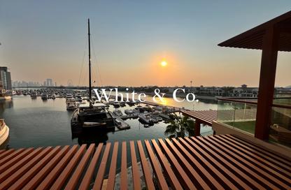 Apartment - Studio - 1 for rent in Palm Views West - Palm Views - Palm Jumeirah - Dubai Apartment - Studio - 1 for rent in Palm Views West - Palm Views - Palm Jumeirah - Dubai