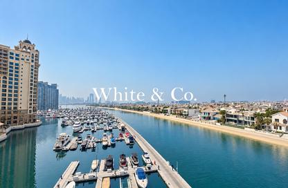 Apartment - Studio - 1 for rent in Palm Views West - Palm Views - Palm Jumeirah - Dubai
