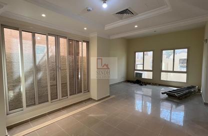Villa - 4 - 4 for rent in Mushrif Gardens - Al Mushrif - Abu Dhabi