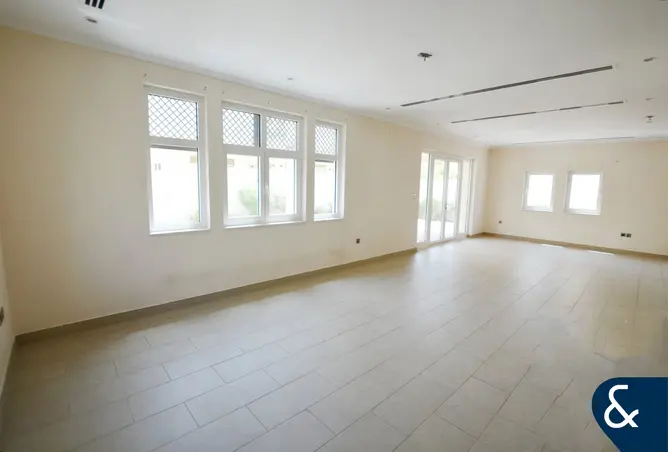 157802020 - Property Image 3