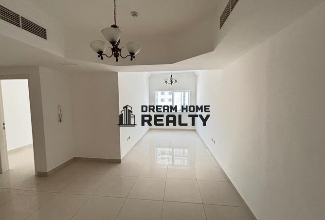 121111125 - Property Image 2
