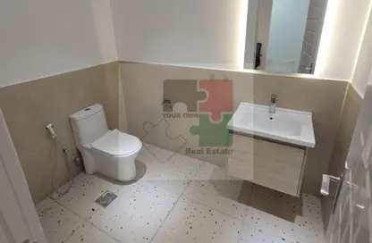 Business Centre - Studio - 2 Bathrooms for rent in The Bay View - Business Bay - Dubai