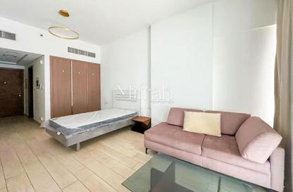 Apartment - Studio - 1 Bathroom for rent in Azizi Aliyah - Dubai Healthcare City 2 - Al Jaddaf - Dubai