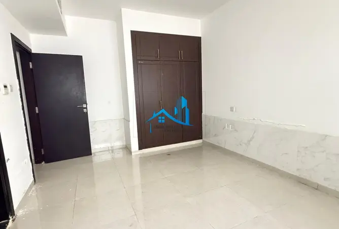 163712900 - Property Image 3