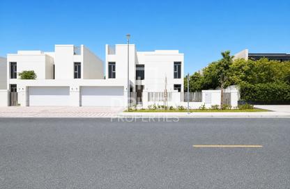 Villa - 5 - 6 for sale in Sunrise Living at Jumeirah Park - District 9 - Jumeirah Park - Dubai Villa - 5 - 6 for sale in Sunrise Living at Jumeirah Park - District 9 - Jumeirah Park - Dubai