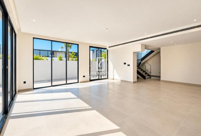 LARGE LAYOUT | MODERN | SINGLE ROW photo 3