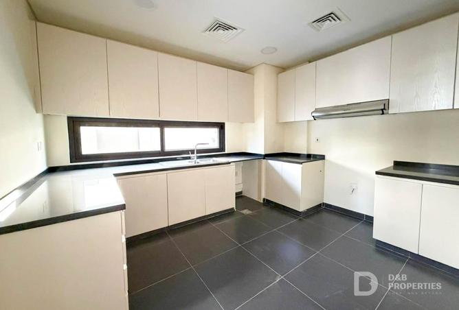 82806721 - Property Image 3