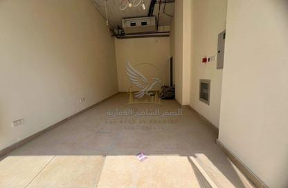 Shop - Studio - 1 for rent in Al Qulaya'ah - Al Sharq - Sharjah