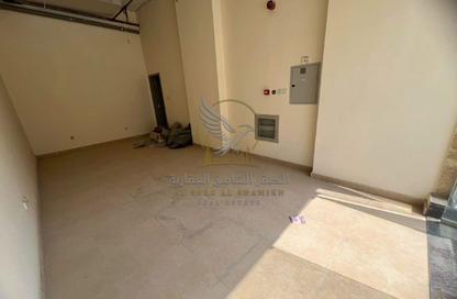Shop - Studio - 1 for rent in Al Qulaya'ah - Al Sharq - Sharjah