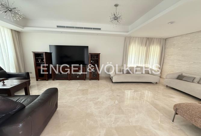 56125207 - Property Image 3