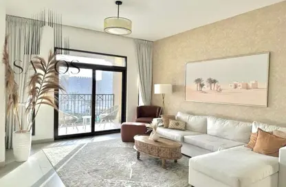 Apartment - 2 Bedrooms - 2 Bathrooms for sale in Lamtara 3 - Madinat Jumeirah Living - Umm Suqeim - Dubai