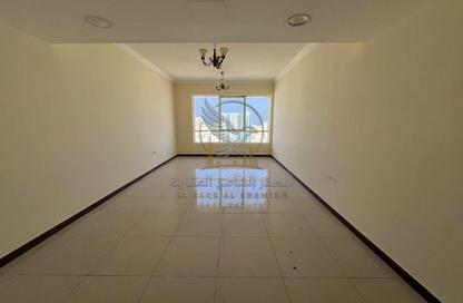 Apartment - 3 Bedrooms - 3 Bathrooms for rent in Qasimia 10 building - Al Mahatta - Al Qasimia - Sharjah