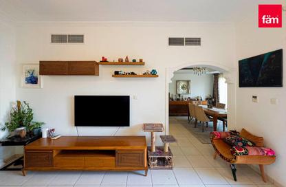 Villa - 4 Bedrooms - 3 Bathrooms for rent in Springs 4 - The Springs - Dubai Villa - 4 Bedrooms - 3 Bathrooms for rent in Springs 4 - The Springs - Dubai