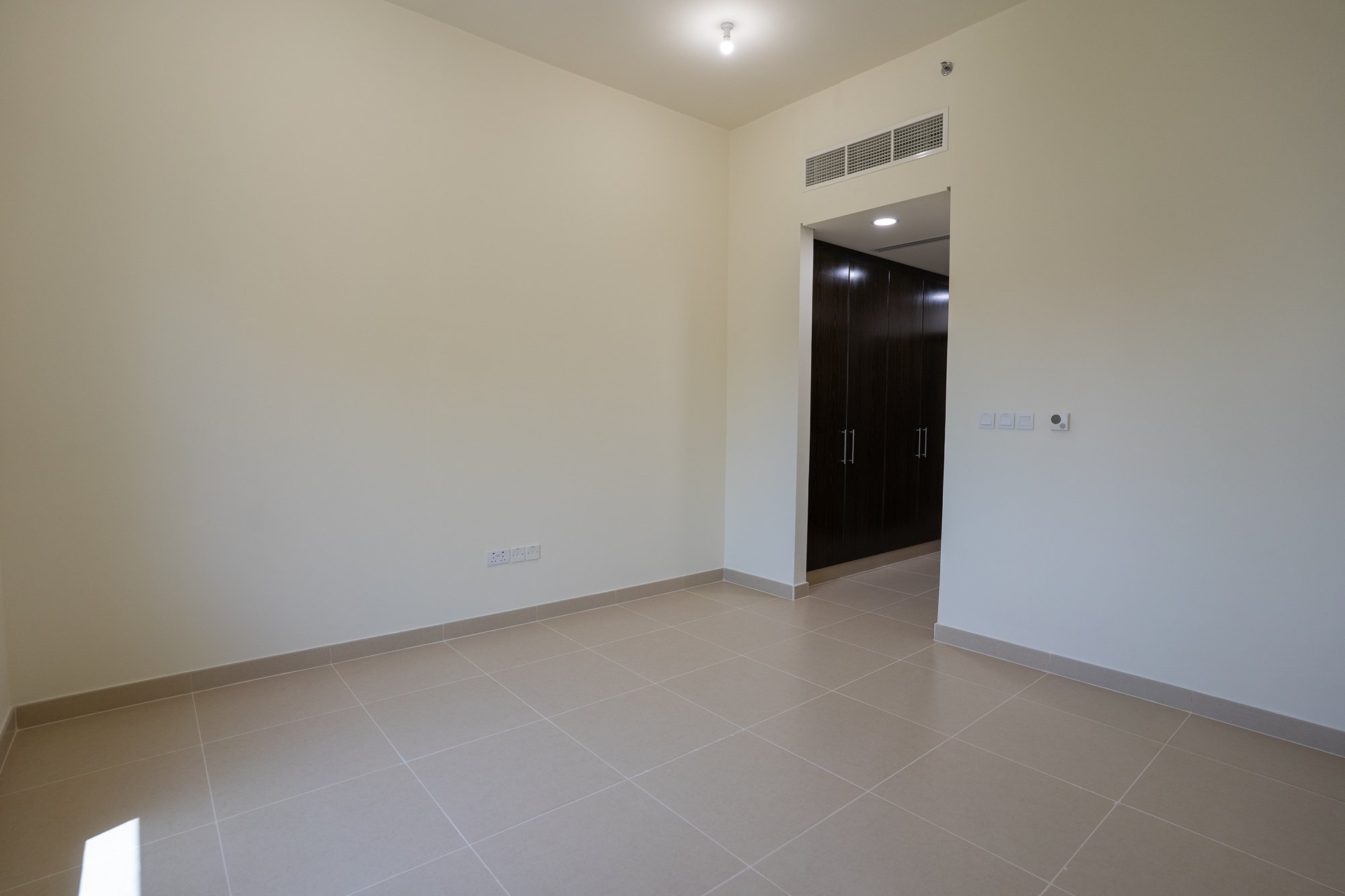 Partial Sea View | Spacious Apartment | Vacant