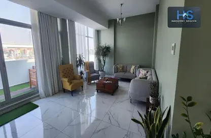 شقة - 3 غرف نوم - 4 حمامات للبيع في الجادة الخامسه - الفرجان - دبي