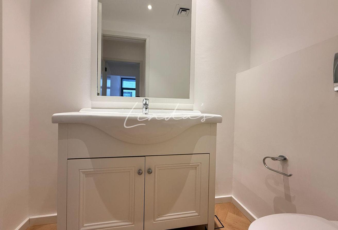 One Bedroom | Built-In Appliances photo 13