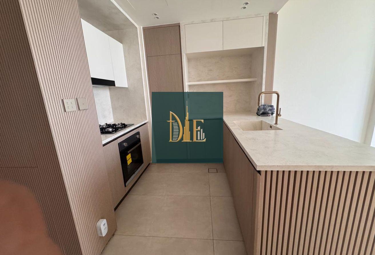 High-Floor | Creek View | Semi Furnished photo 7