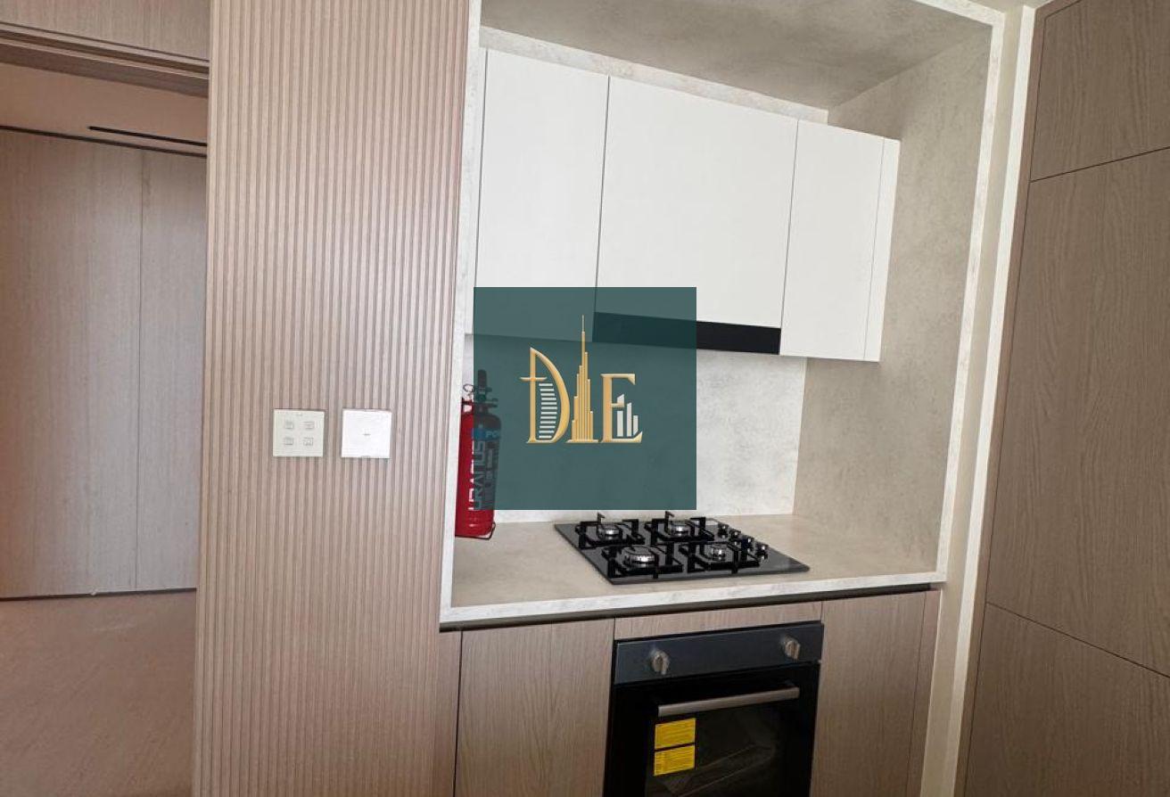 High-Floor | Creek View | Semi Furnished photo 14