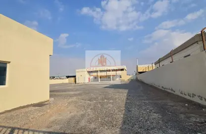 مستودع - استوديو - 1 حمام للايجار في أم الثعوب - أم القيوين