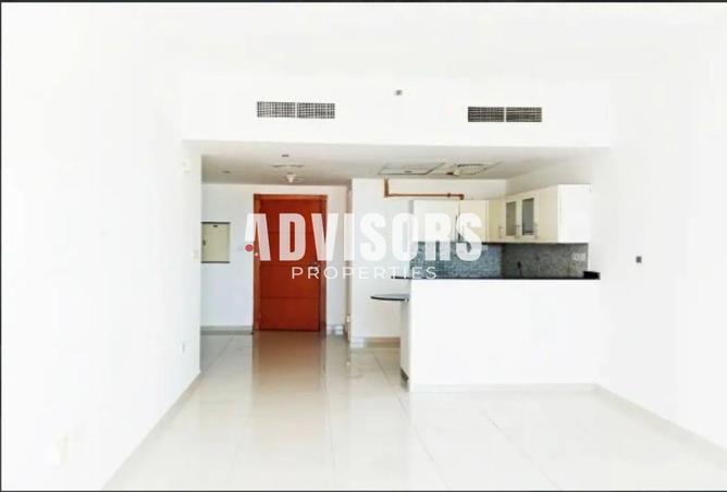 Partial Canal View | 1BR+Store | Balcony | Rented — photo 3