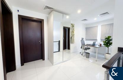 Villa - 4 Bedrooms - 4 Bathrooms for rent in Meadows 4 - Meadows - Dubai