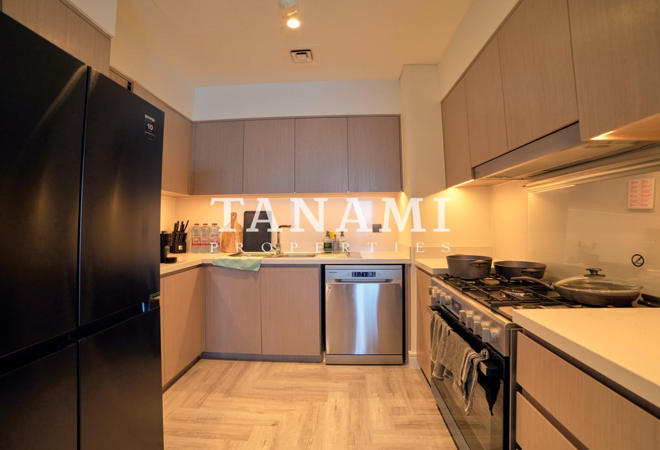 HIGH FLOOR | BURJ KHALIFA VIEW | FULLY FURNISHED photo 9