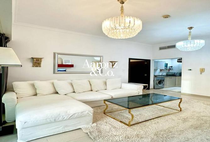 1-bed apartment in Lake City Tower · Vacant · Furnished — photo 3