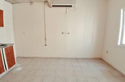 Apartment - Studio - 1 for rent in Fire Station Road - Muwaileh - Sharjah Apartment - Studio - 1 for rent in Fire Station Road - Muwaileh - Sharjah